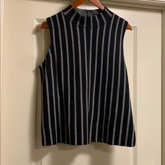 Anthropologie Tops - Anthropologie mock neck top lowest no offers